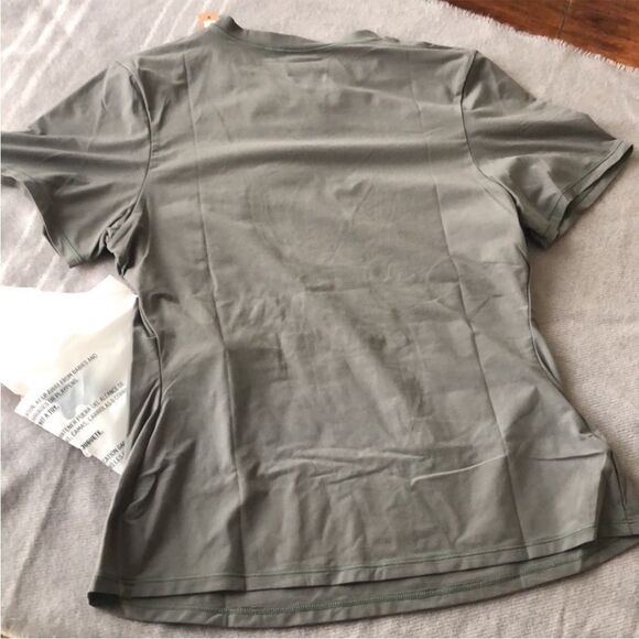 NWT SKIMS fits everybody short sleeve - Picture 3 of 5